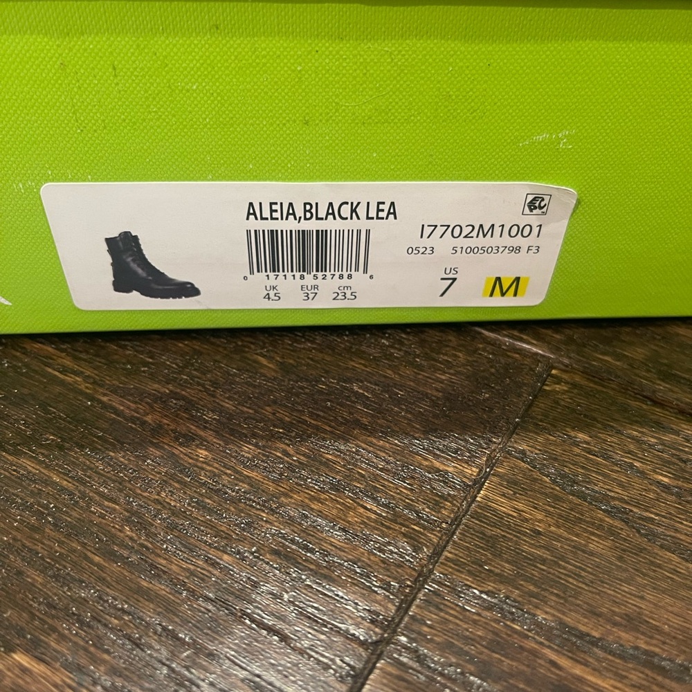 Brand New in box Sam Edelman Aleia black combat boot - Picture 6 of 7